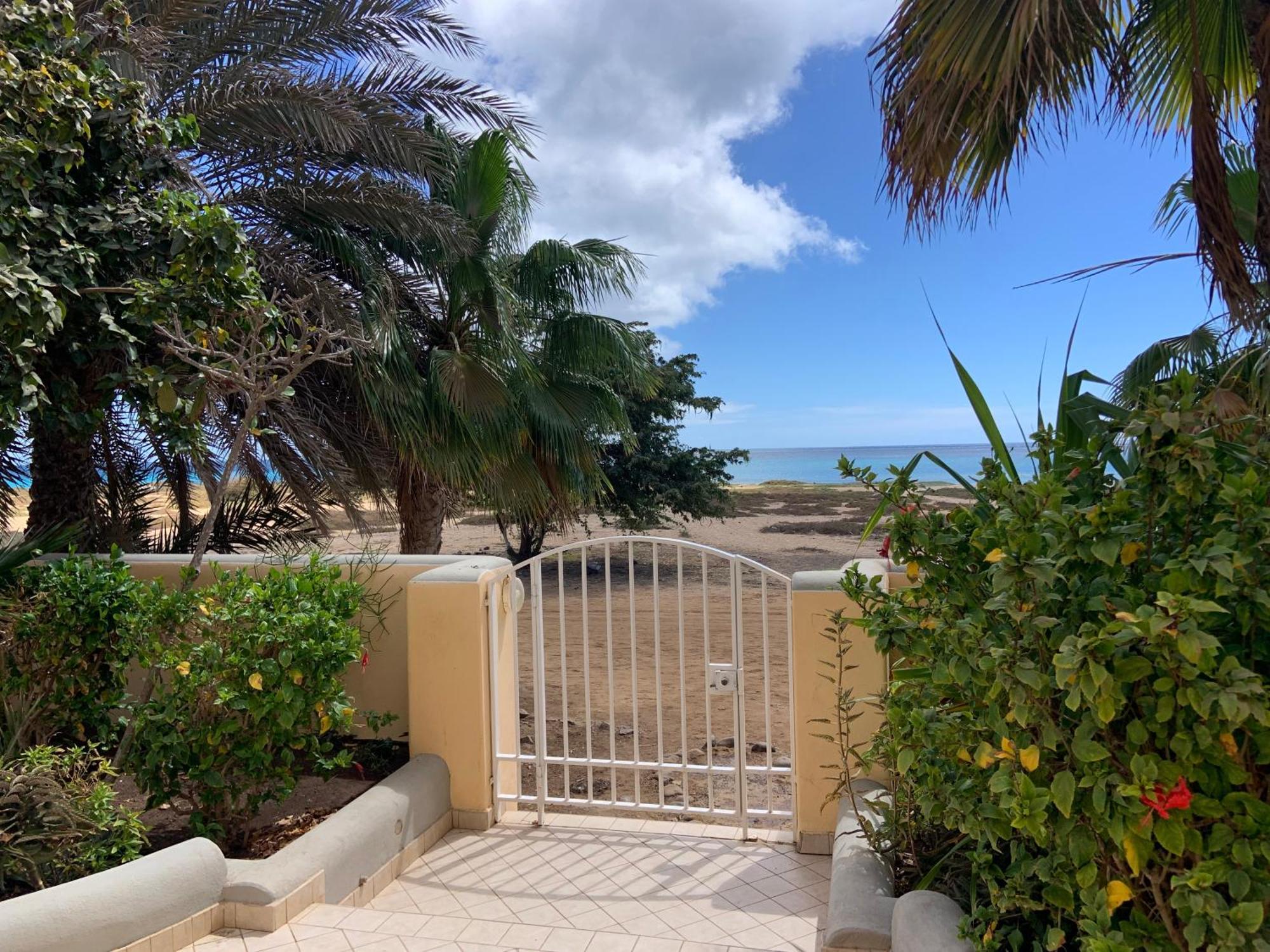 Lovely Beach Front Apartment In サンタ・マリア エクステリア 写真